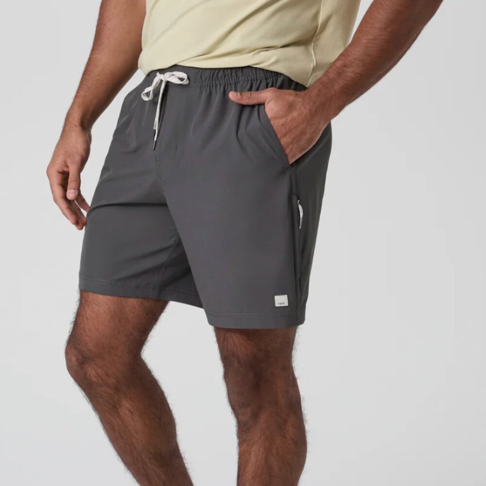 Vuori Men’s Banks Session Unlined 7" Shorts in Dark Pewter Grey, size XL